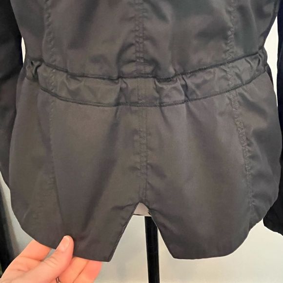 🌻Lululemon Jacket - Picture 6 of 9